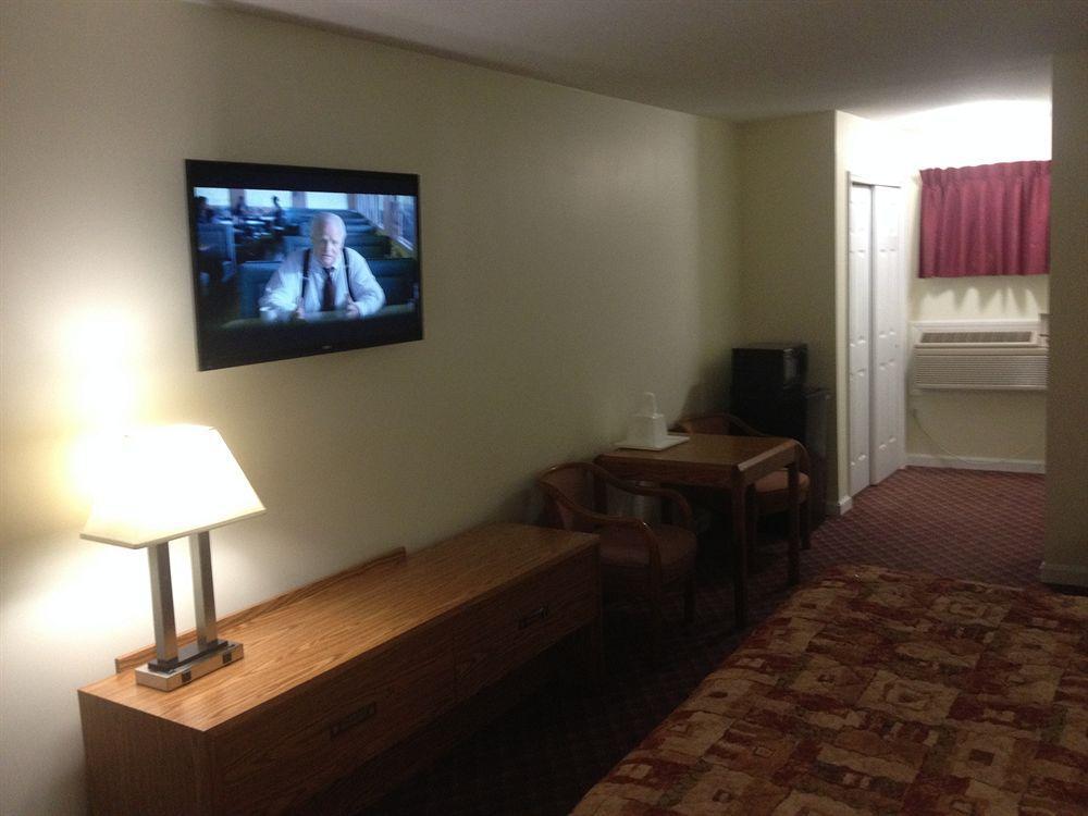 Rodeway Inn Groton Εξωτερικό φωτογραφία