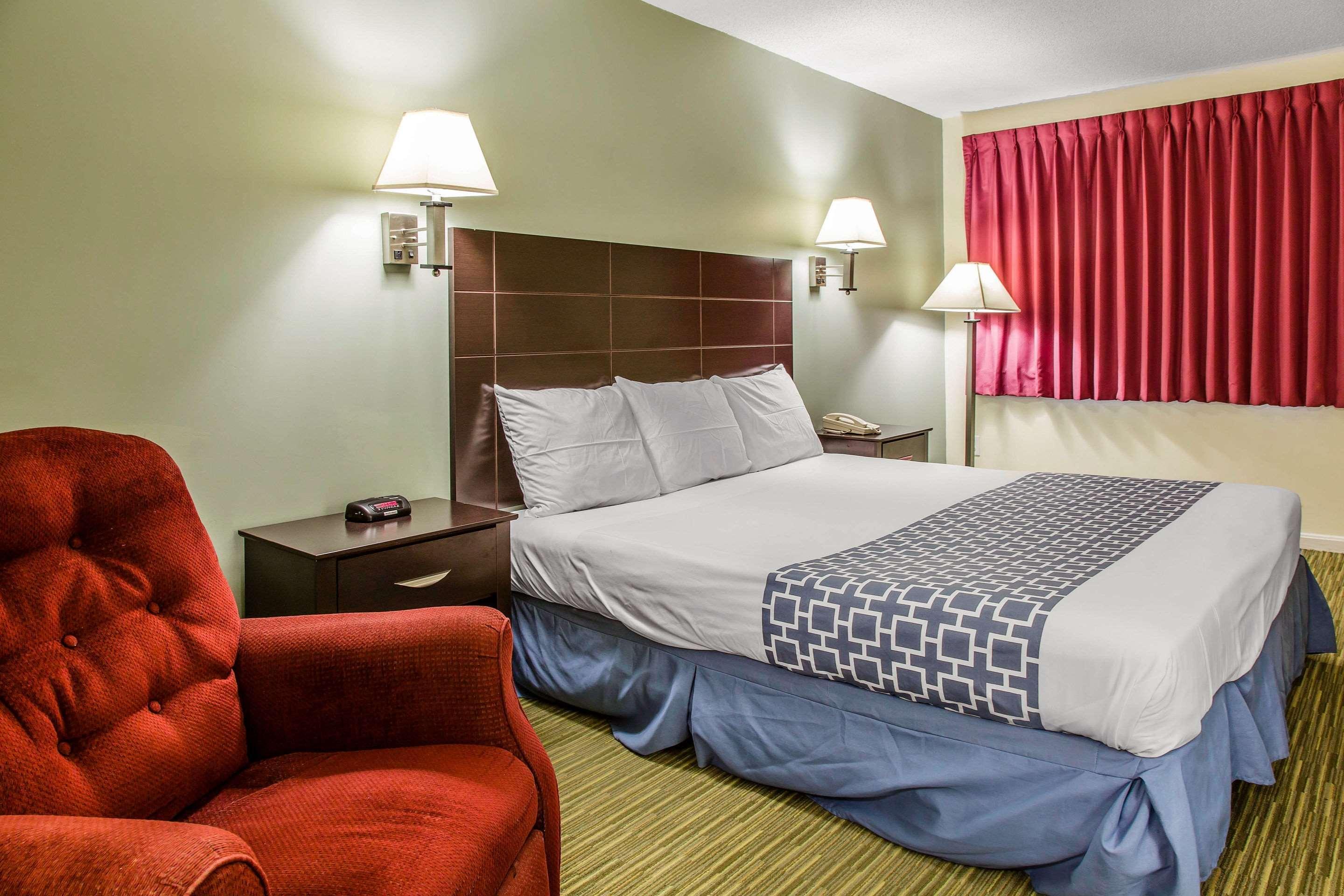 Rodeway Inn Groton Εξωτερικό φωτογραφία
