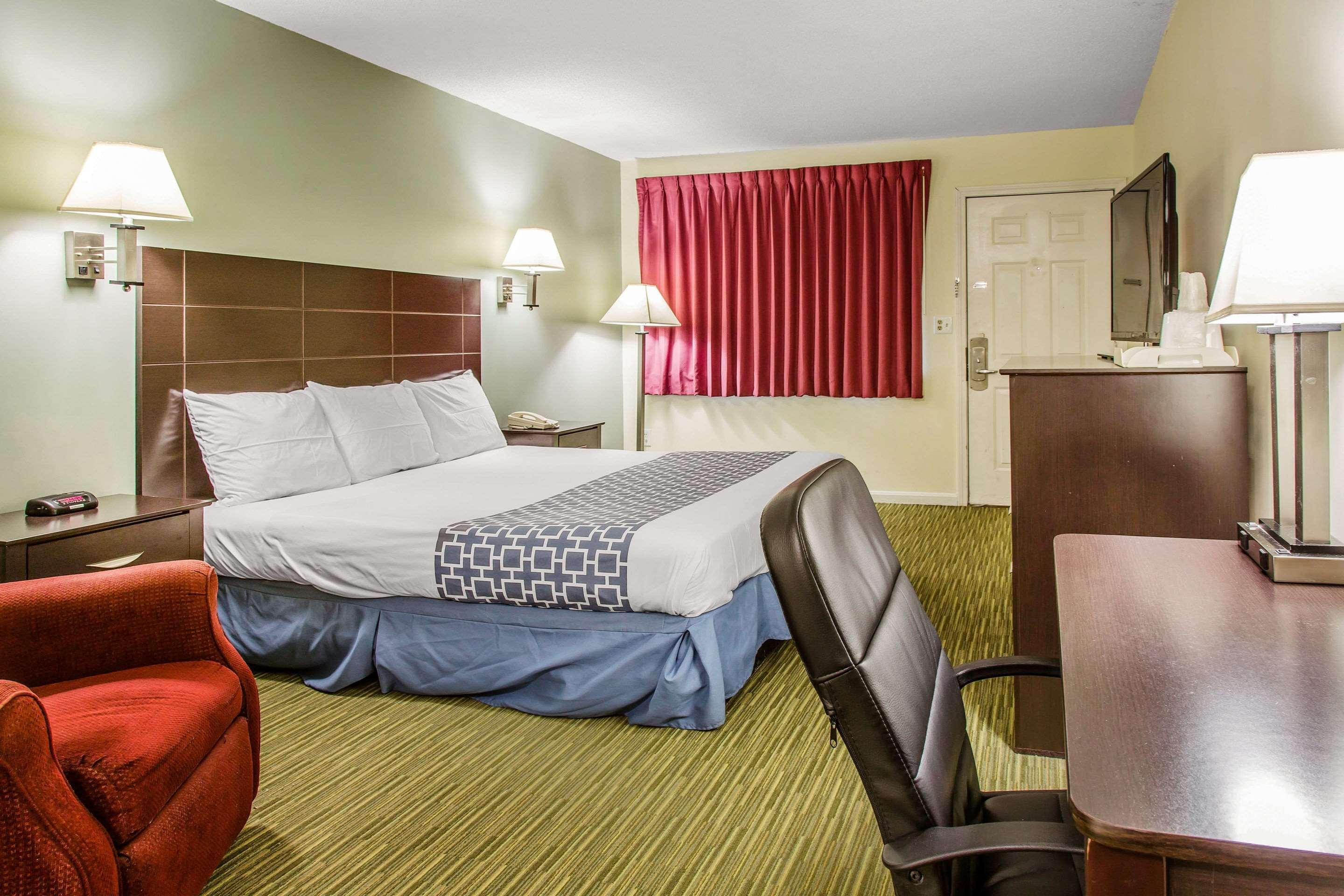 Rodeway Inn Groton Εξωτερικό φωτογραφία