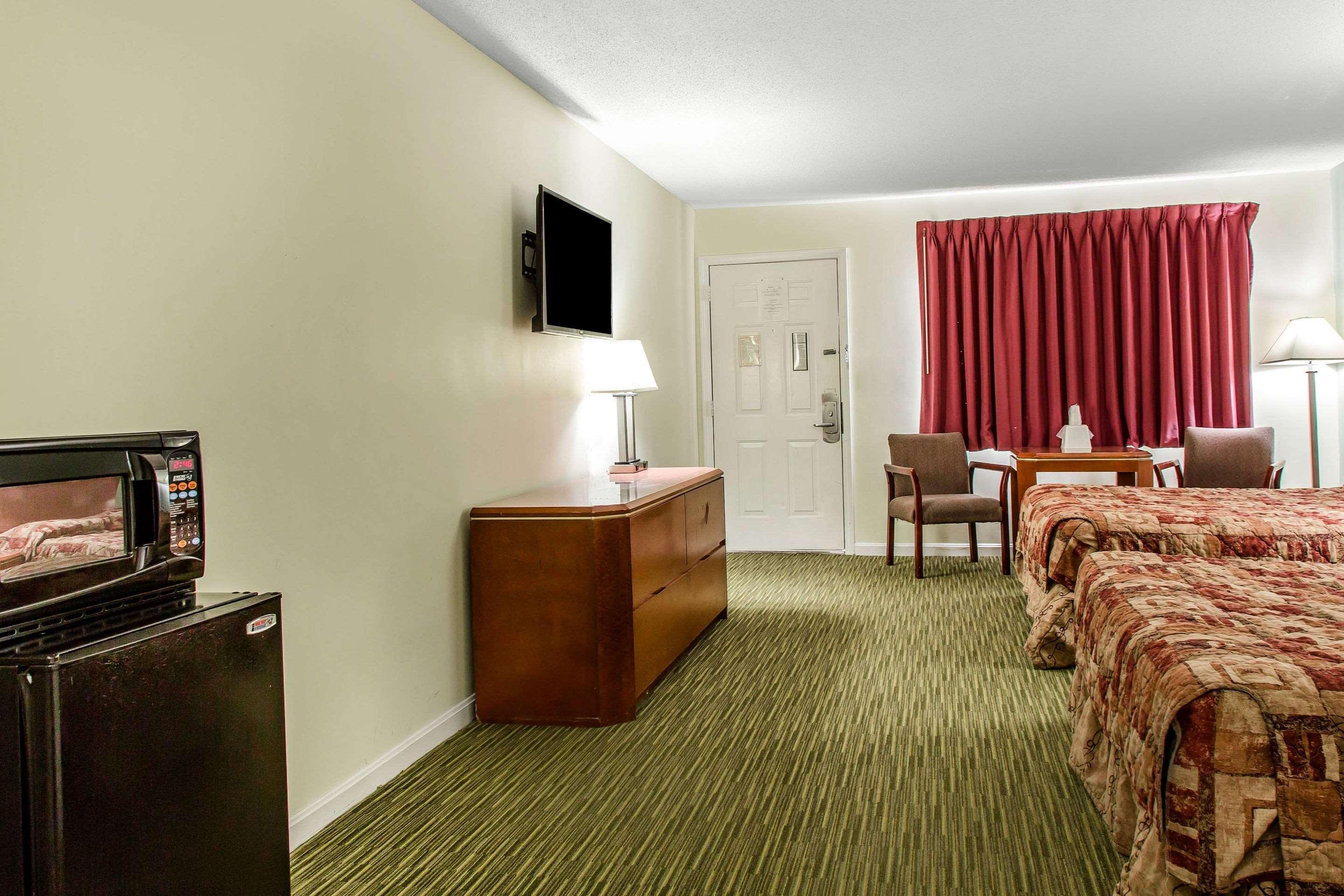 Rodeway Inn Groton Εξωτερικό φωτογραφία